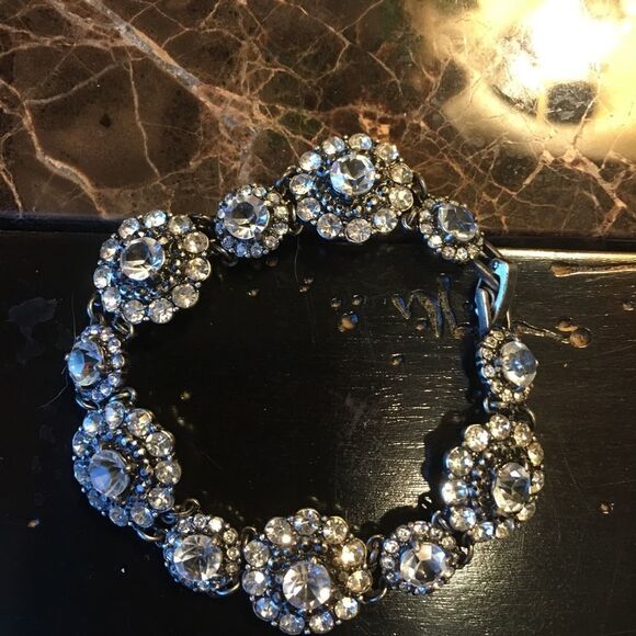 QUALITY CRYSTAL & Metal Jeweled Bracelet - Picture 4 of 8
